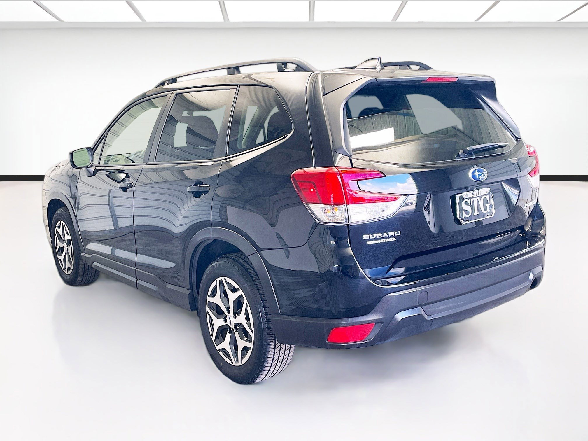 Used 2023 Subaru Forester Premium image 6