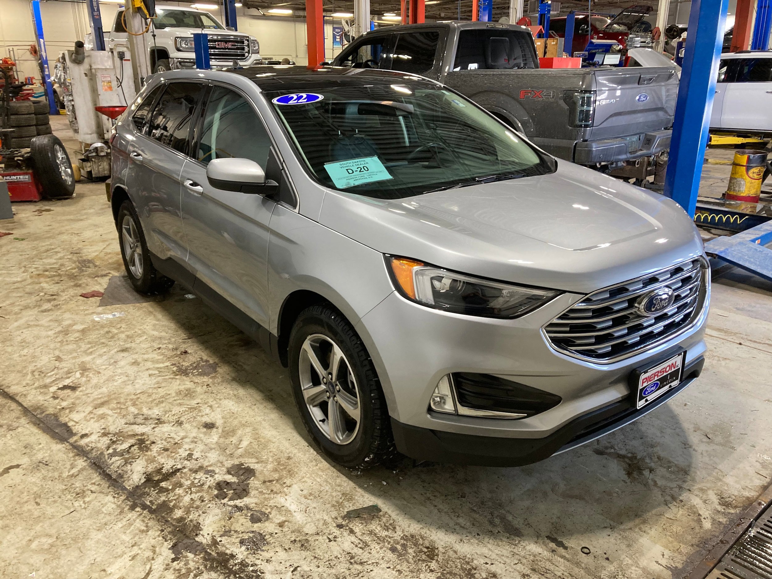 Used 2022 Ford Edge SEL w/ Convenience Package AWD/4WD image 3