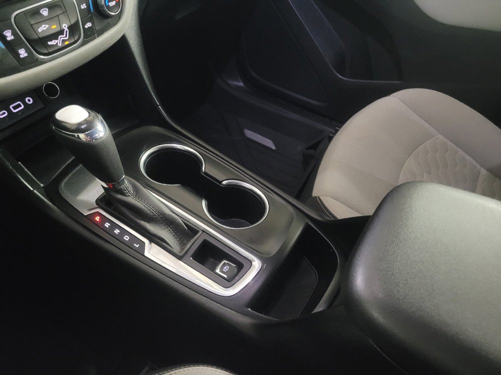 Used 2020 Chevrolet Equinox LS w/ LS Convenience Package FWD image 26