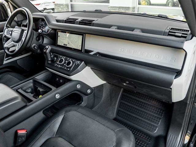 Used 2021 Land Rover Defender 110 X-Dynamic HSE AWD/4WD image 34