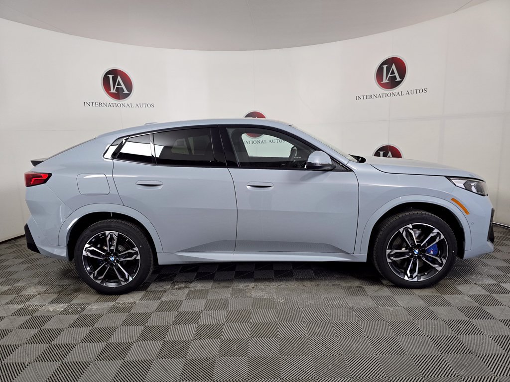 New 2026 BMW X2 xDrive28i w/ M Sport Package AWD/4WD image 3