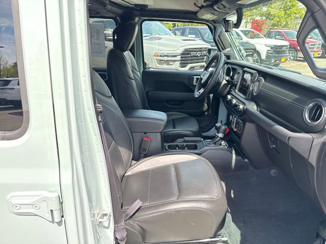 Used 2023 Jeep Wrangler Unlimited Sahara AWD/4WD image 13