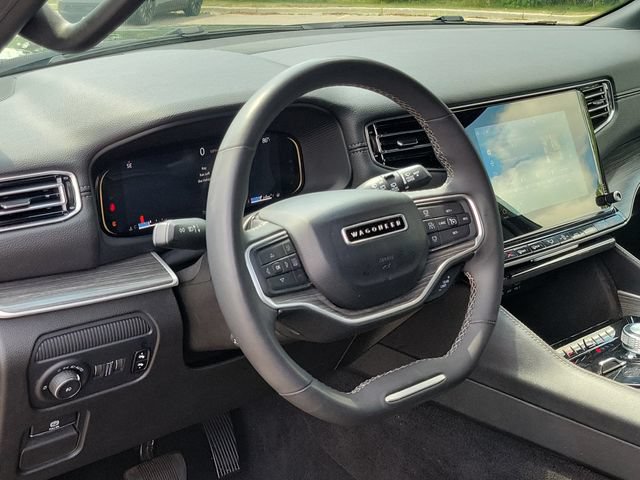 Used 2024 Jeep Wagoneer Series II AWD/4WD image 7