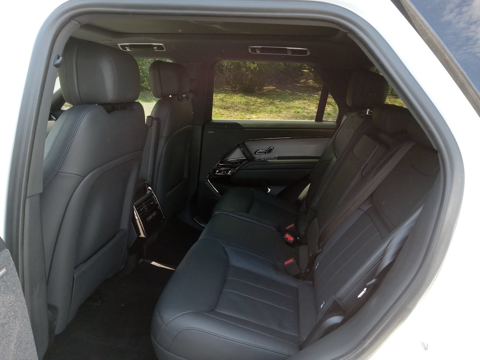 Used 2023 Land Rover Range Rover Sport SE AWD/4WD image 22