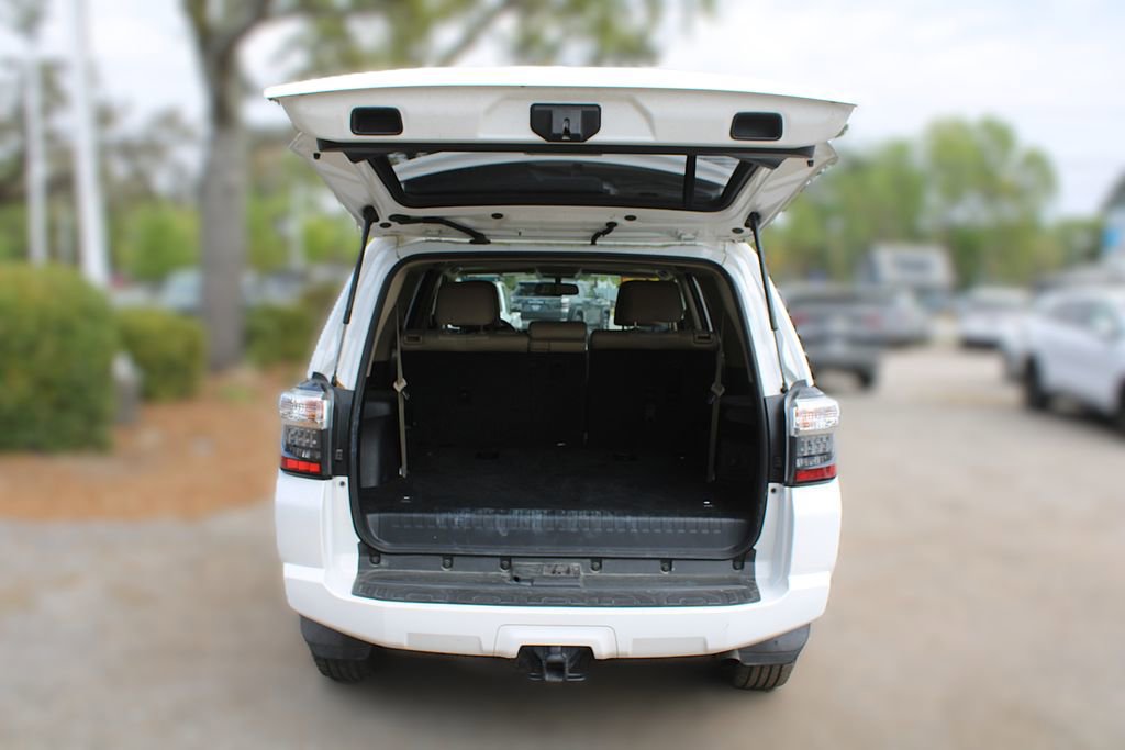 Used 2018 Toyota 4Runner SR5 Premium image 9