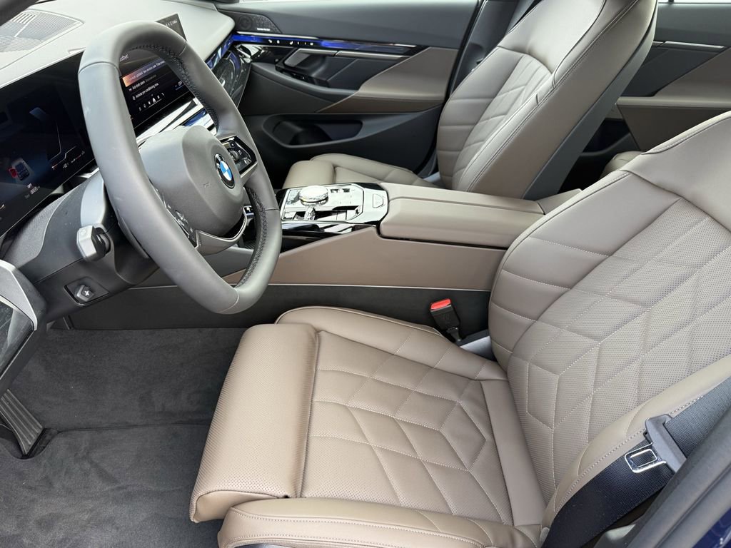 New 2026 BMW 530i xDrive w/ Executive Package image 10