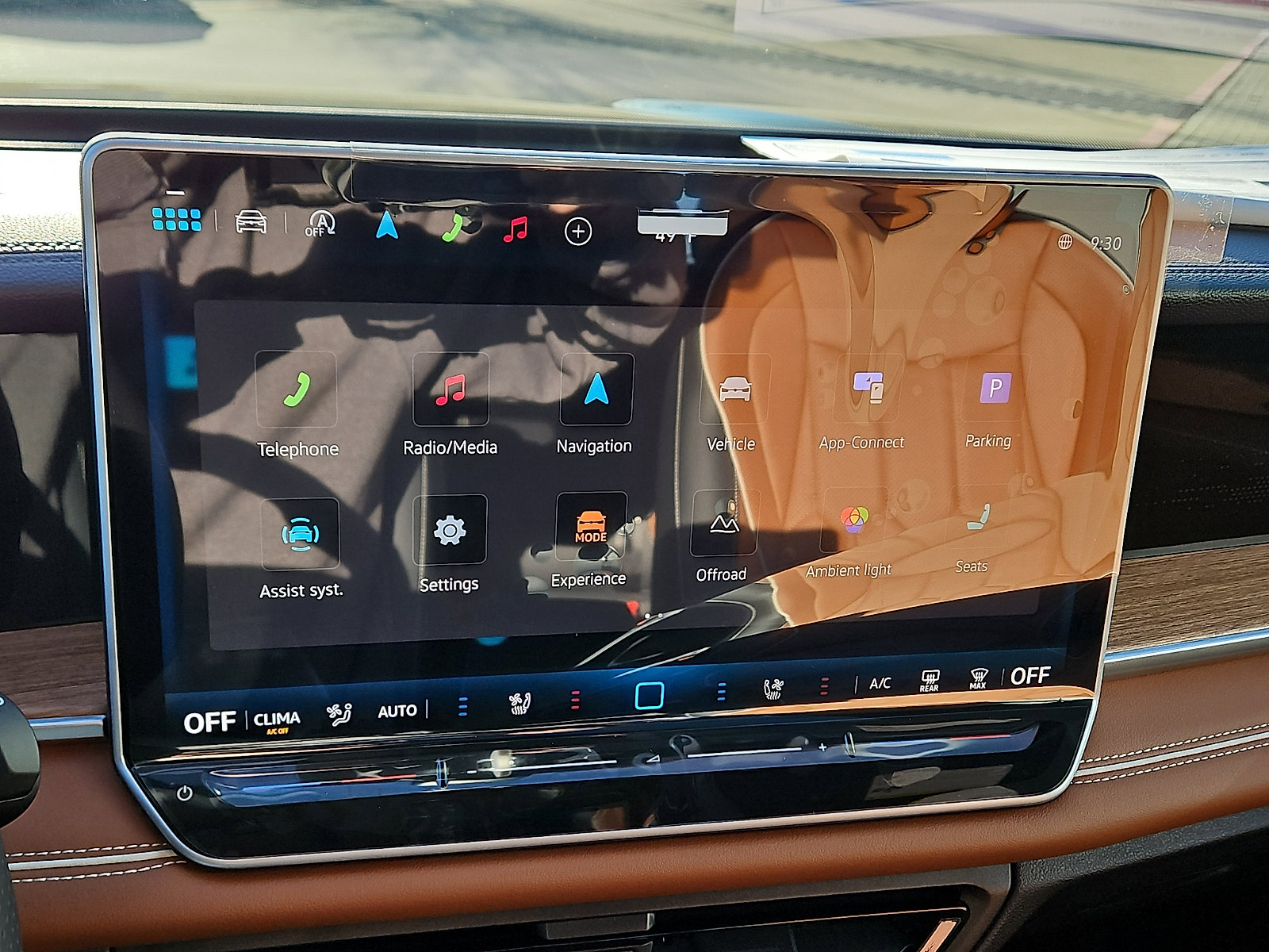 New 2026 Volkswagen Tiguan SEL R-Line image 18