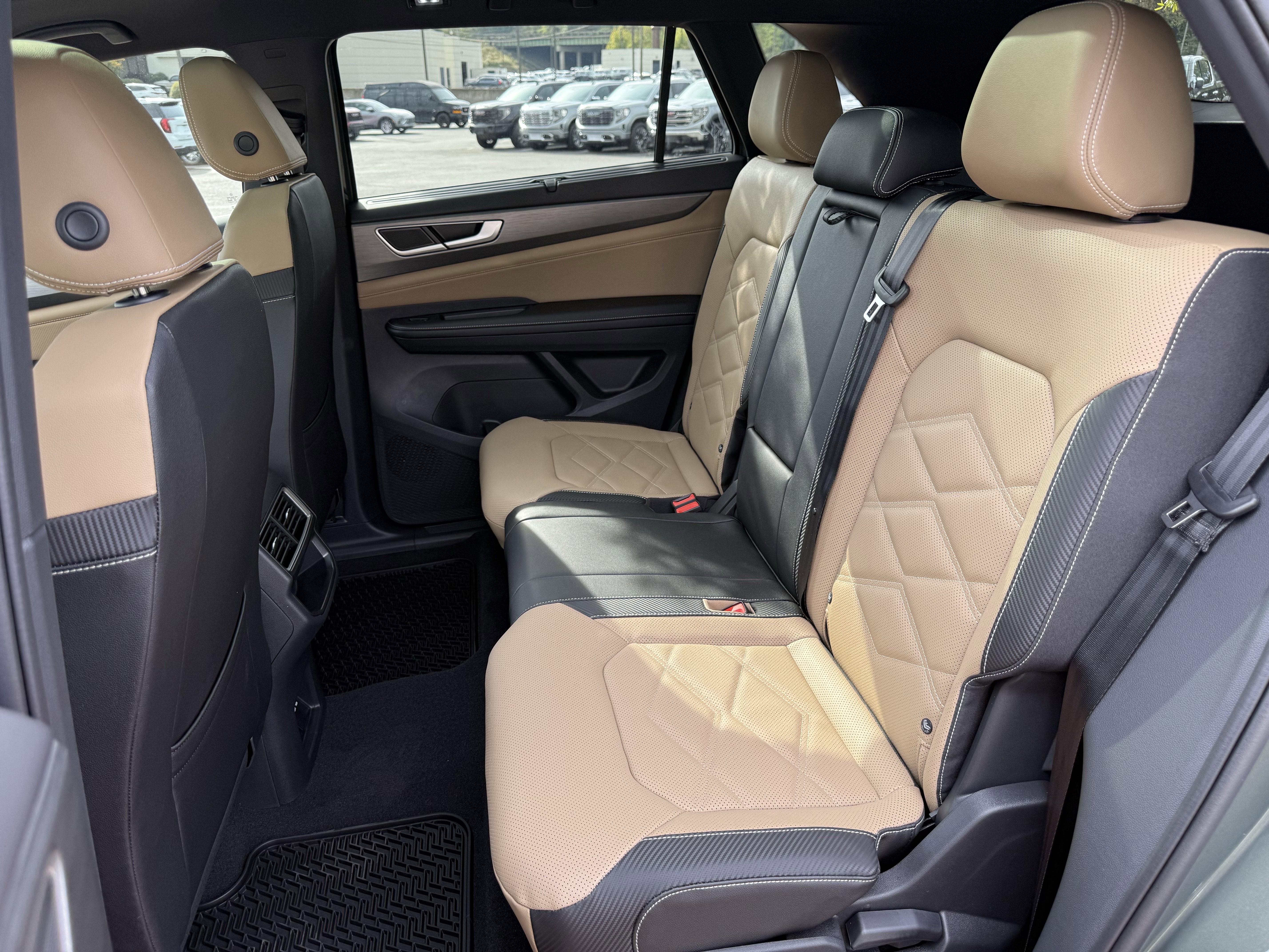 New 2026 Volkswagen Atlas Cross Sport SE image 13