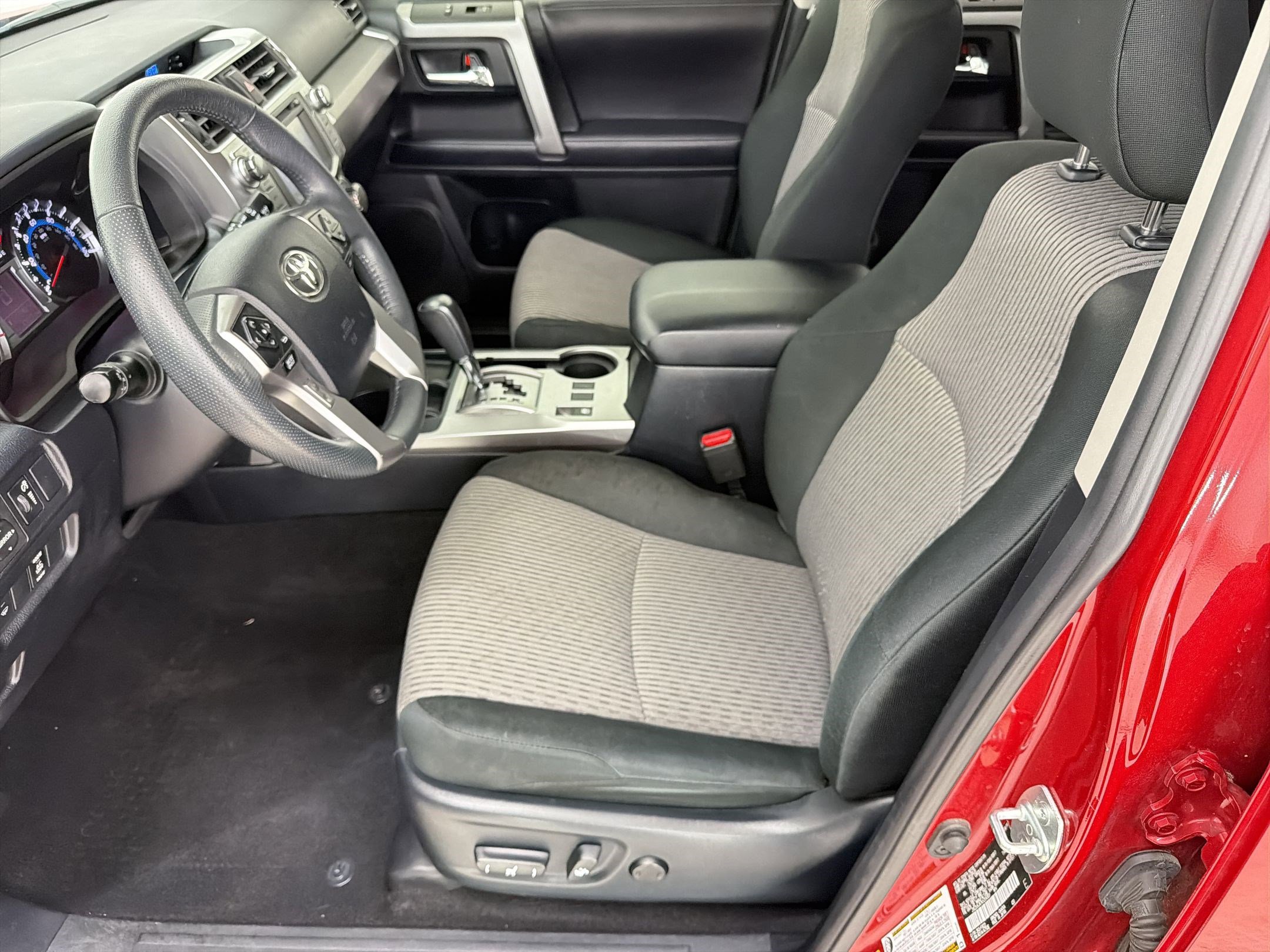 Used 2019 Toyota 4Runner SR5 image 5