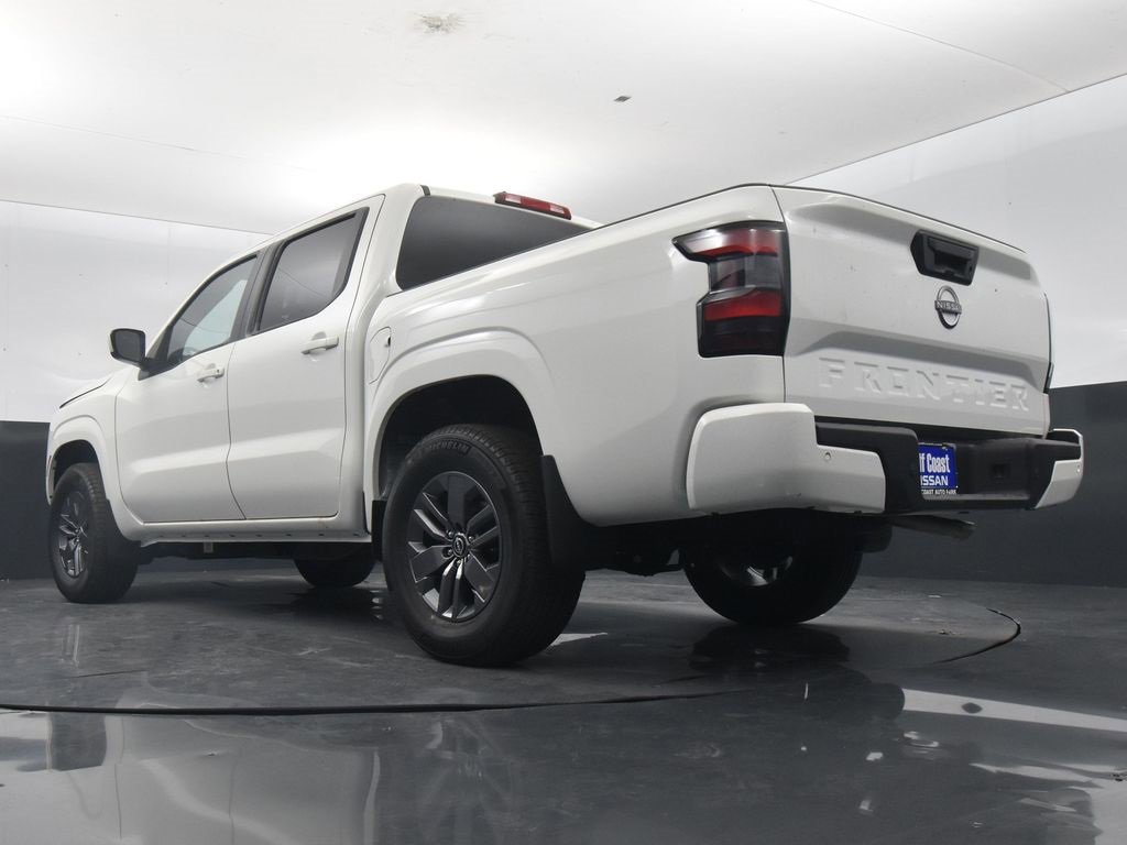 Certified 2025 Nissan Frontier SV image 26