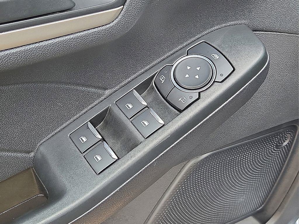 Used 2022 Ford Escape SE w/ Cold Weather Package image 23