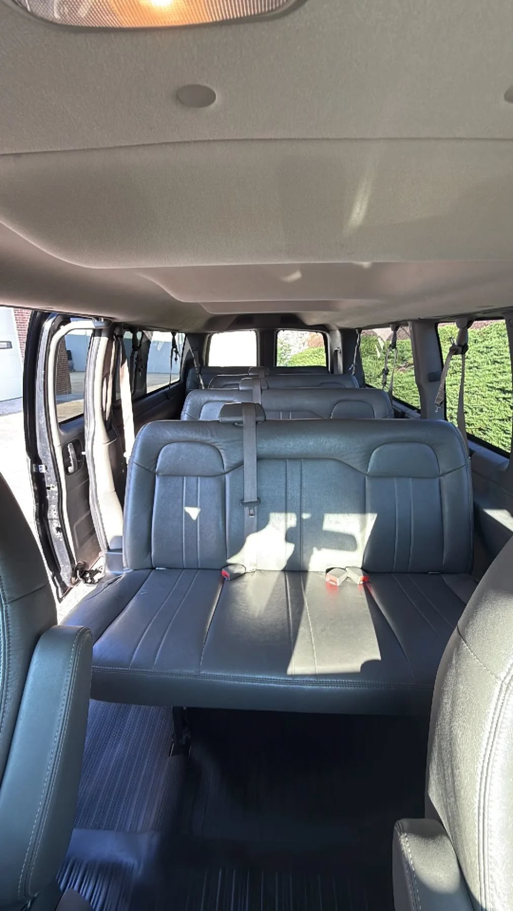 Used 2017 Chevrolet Express 3500 LS RWD image 32