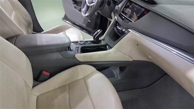 Used 2021 Cadillac XT5 Premium Luxury image 14