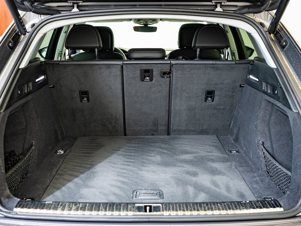 Used 2022 Audi e-tron Premium w/ Convenience Plus Package image 18