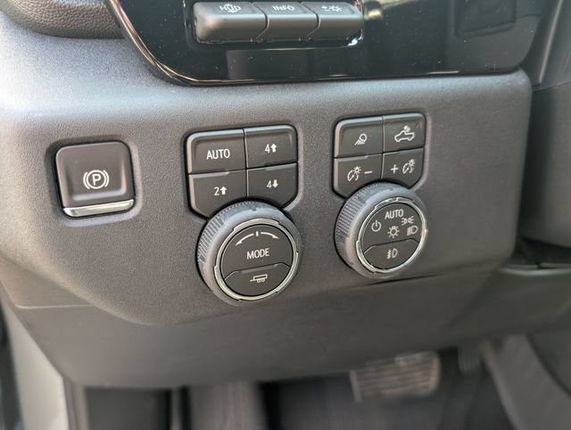 New 2026 Chevrolet Silverado 1500 High Country AWD/4WD image 15