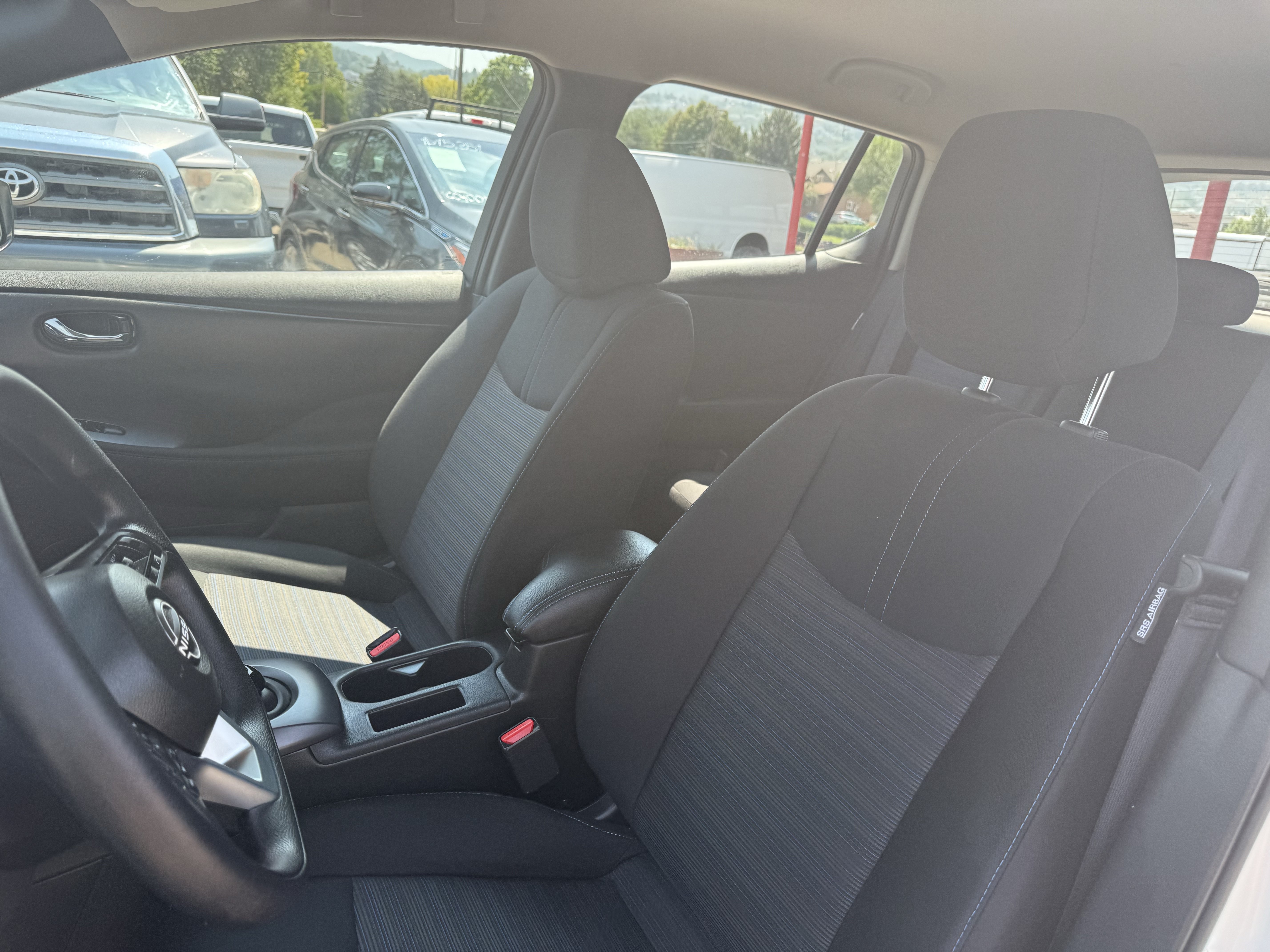 Used 2025 Nissan Leaf S FWD image 13