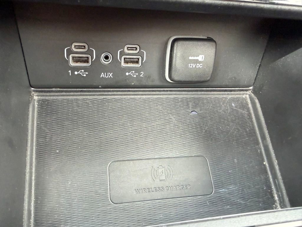 Used 2024 Jeep Grand Cherokee L Limited w/ Luxury Tech Group II image 25