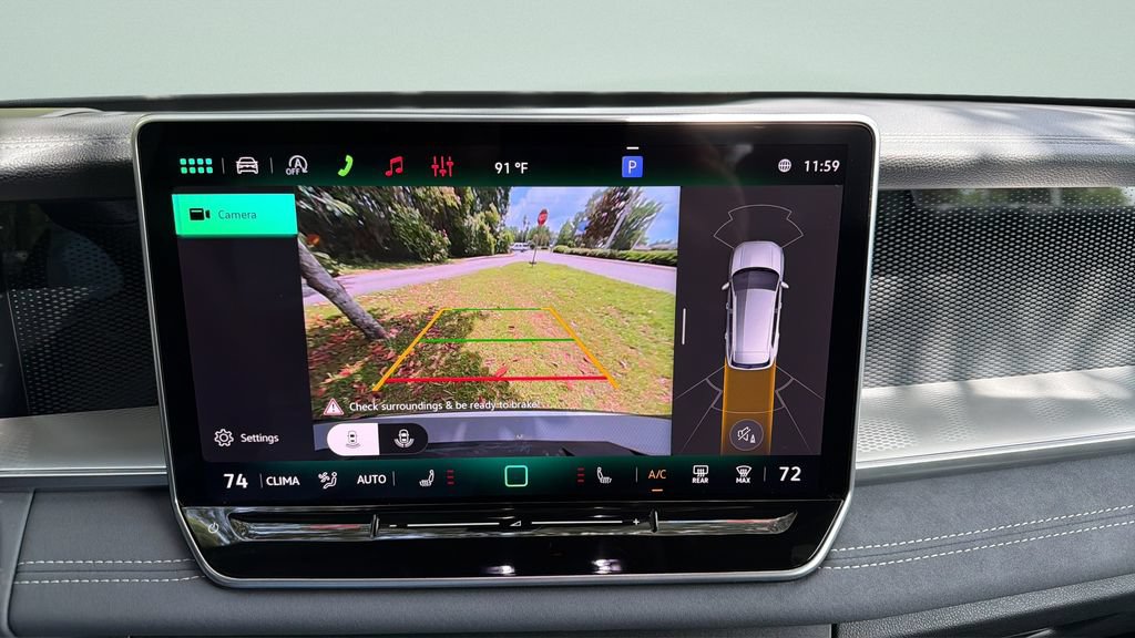 New 2026 Volkswagen Tiguan SE R-Line FWD image 13