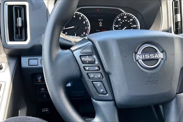 Used 2025 Nissan Frontier SV RWD image 12