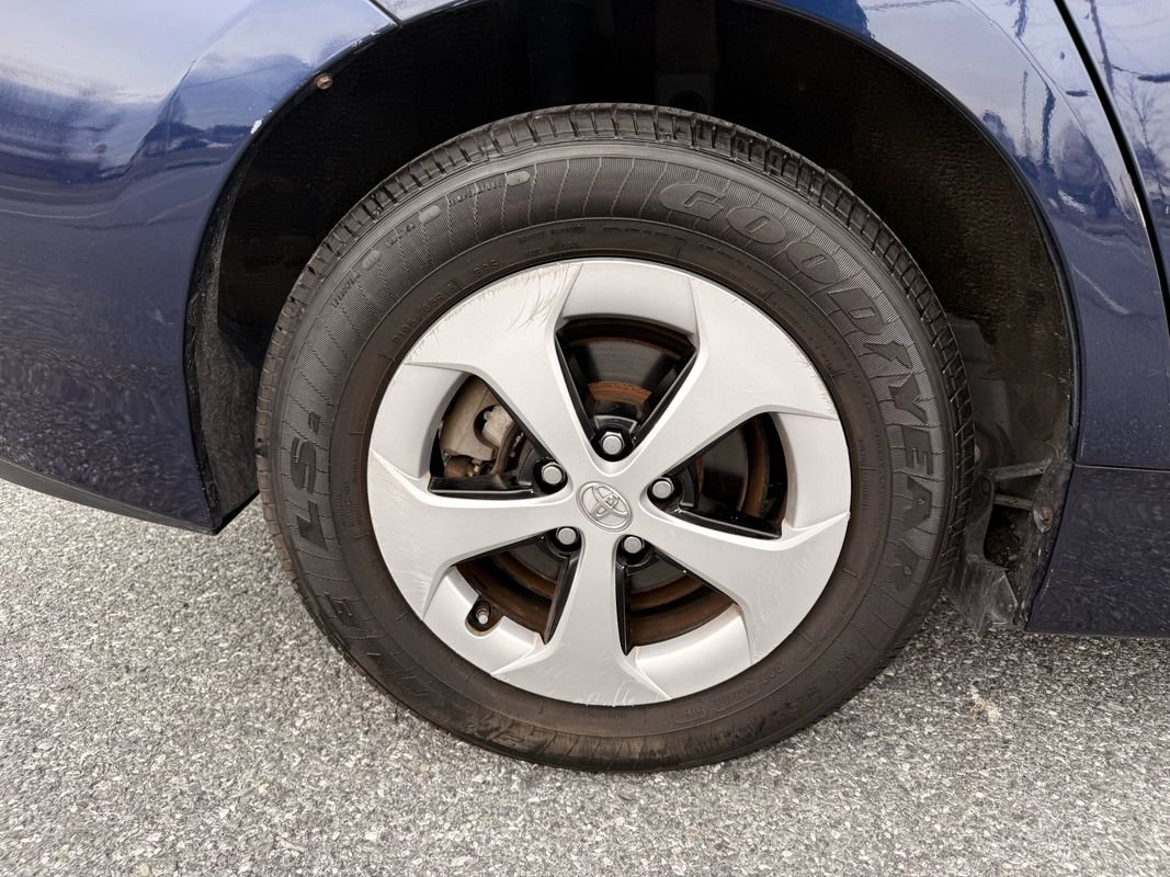 Used 2013 Toyota Prius Two image 32