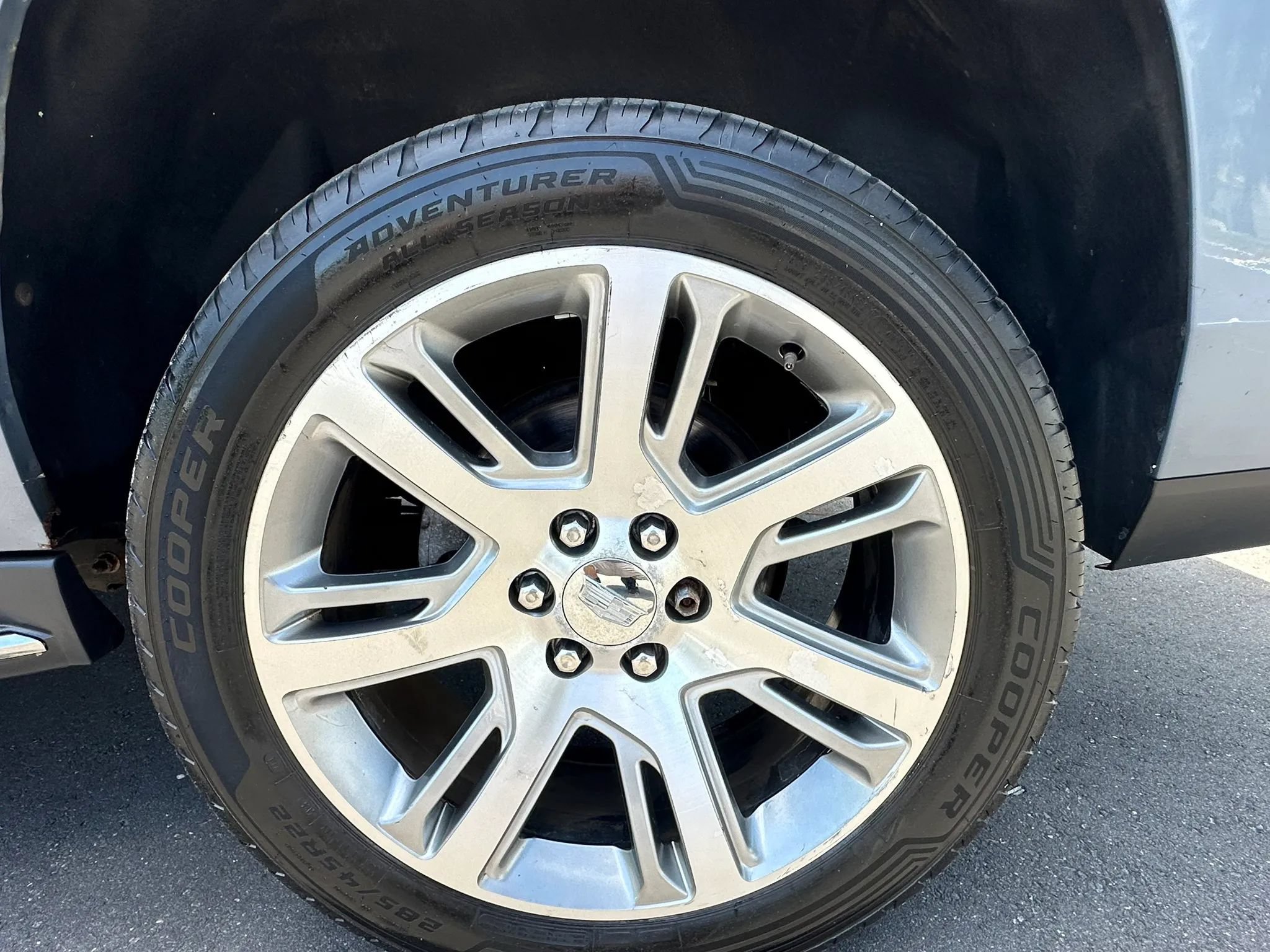 Used 2016 Cadillac Escalade ESV Luxury AWD/4WD image 22