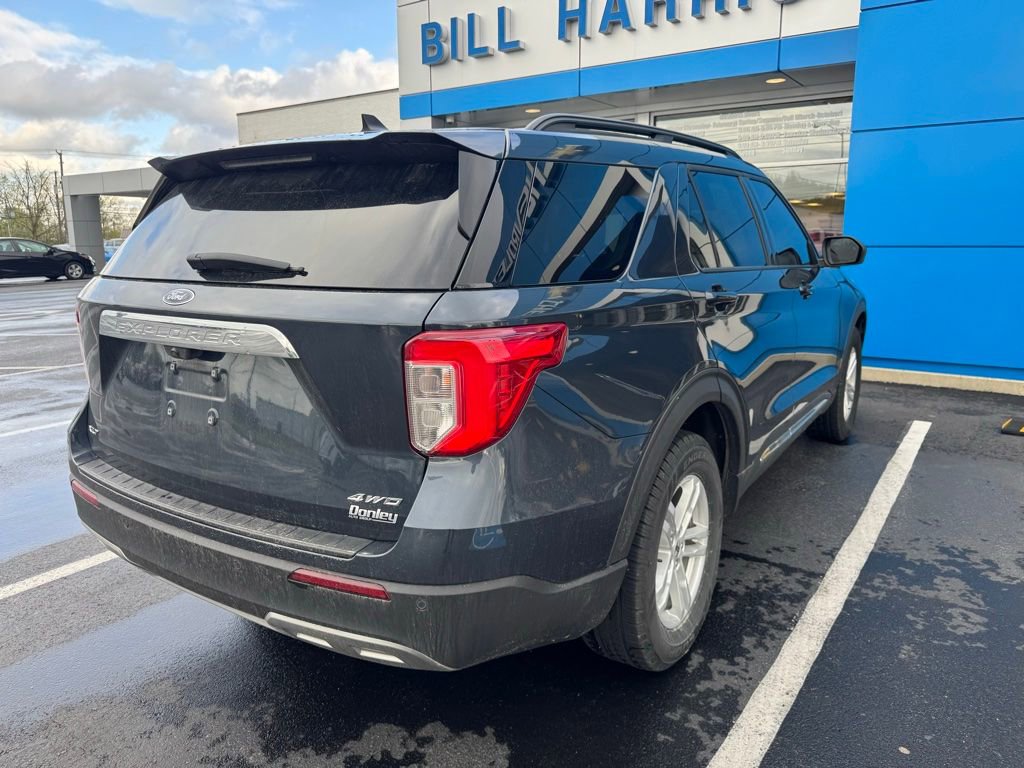Used 2024 Ford Explorer XLT w/ Equipment Group 202A AWD/4WD image 3