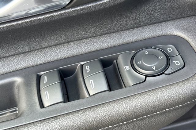 Used 2023 GMC Terrain SLT w/ Elevation Edition FWD image 12