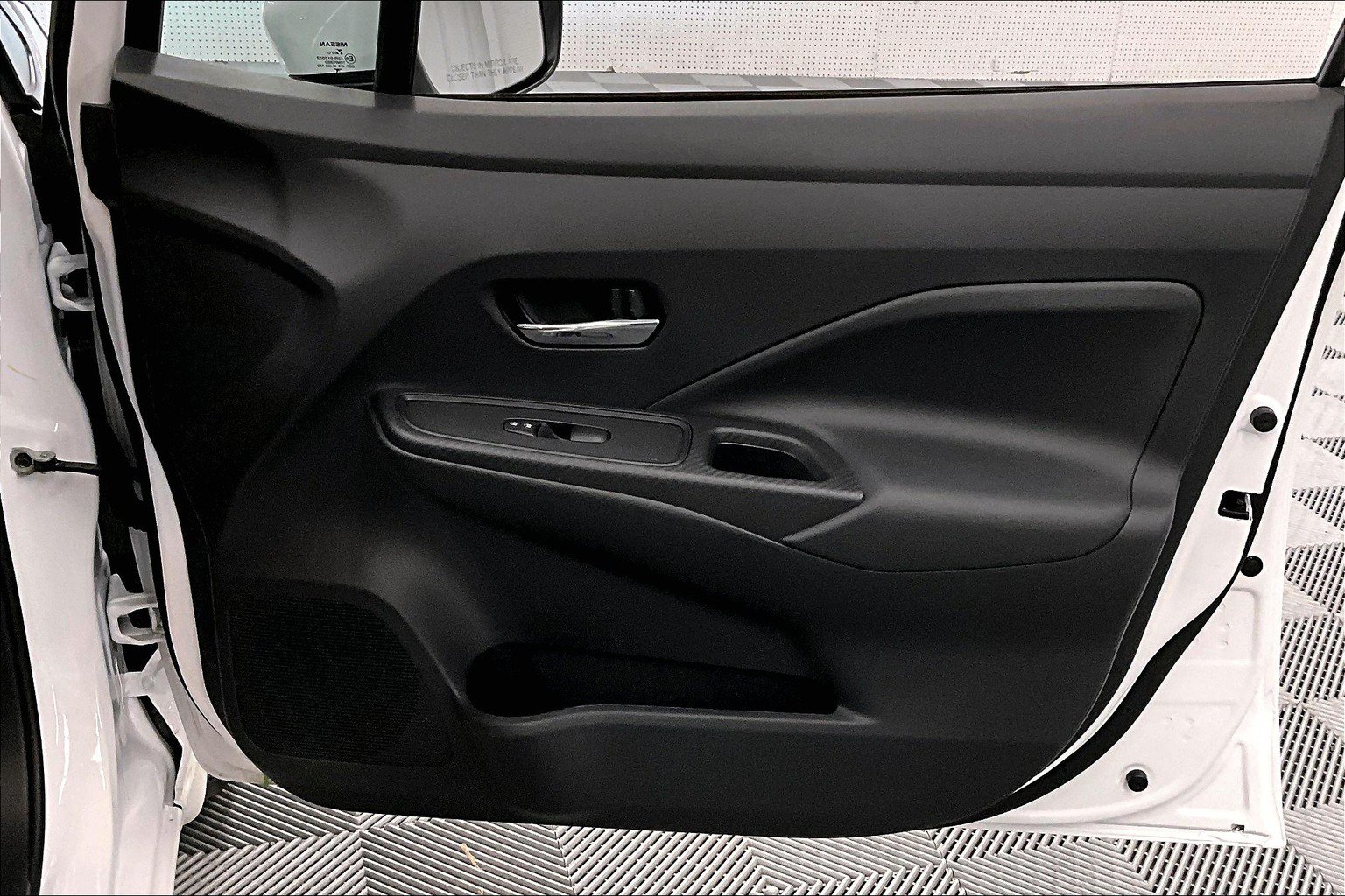 New 2025 Nissan Versa SV w/ Trunk Package FWD image 71