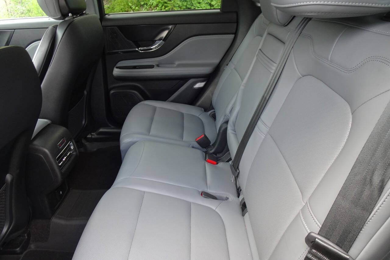 Used 2020 Lincoln Corsair AWD w/ Equipment Group 101A image 16