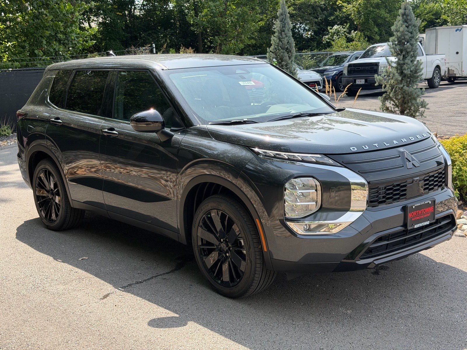 New 2026 Mitsubishi Outlander LE AWD/4WD image 7