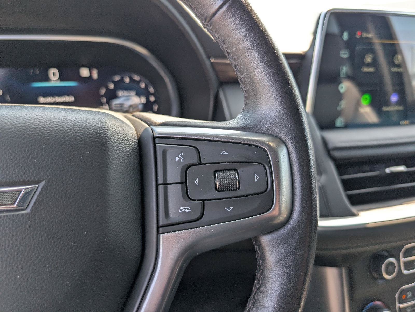 Used 2022 Chevrolet Tahoe Z71 w/ Luxury Package AWD/4WD image 18
