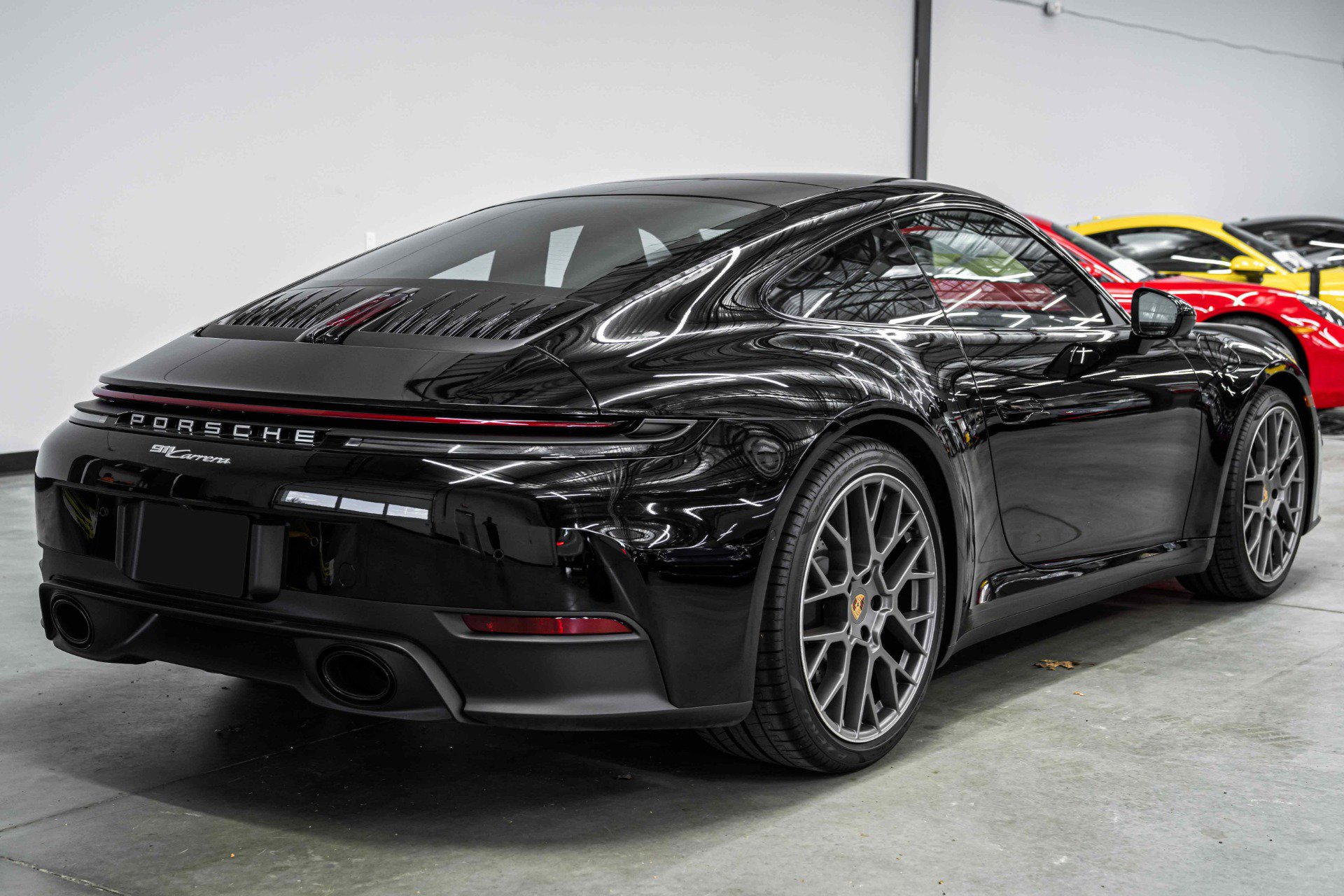 Used 2025 Porsche 911 Carrera image 8