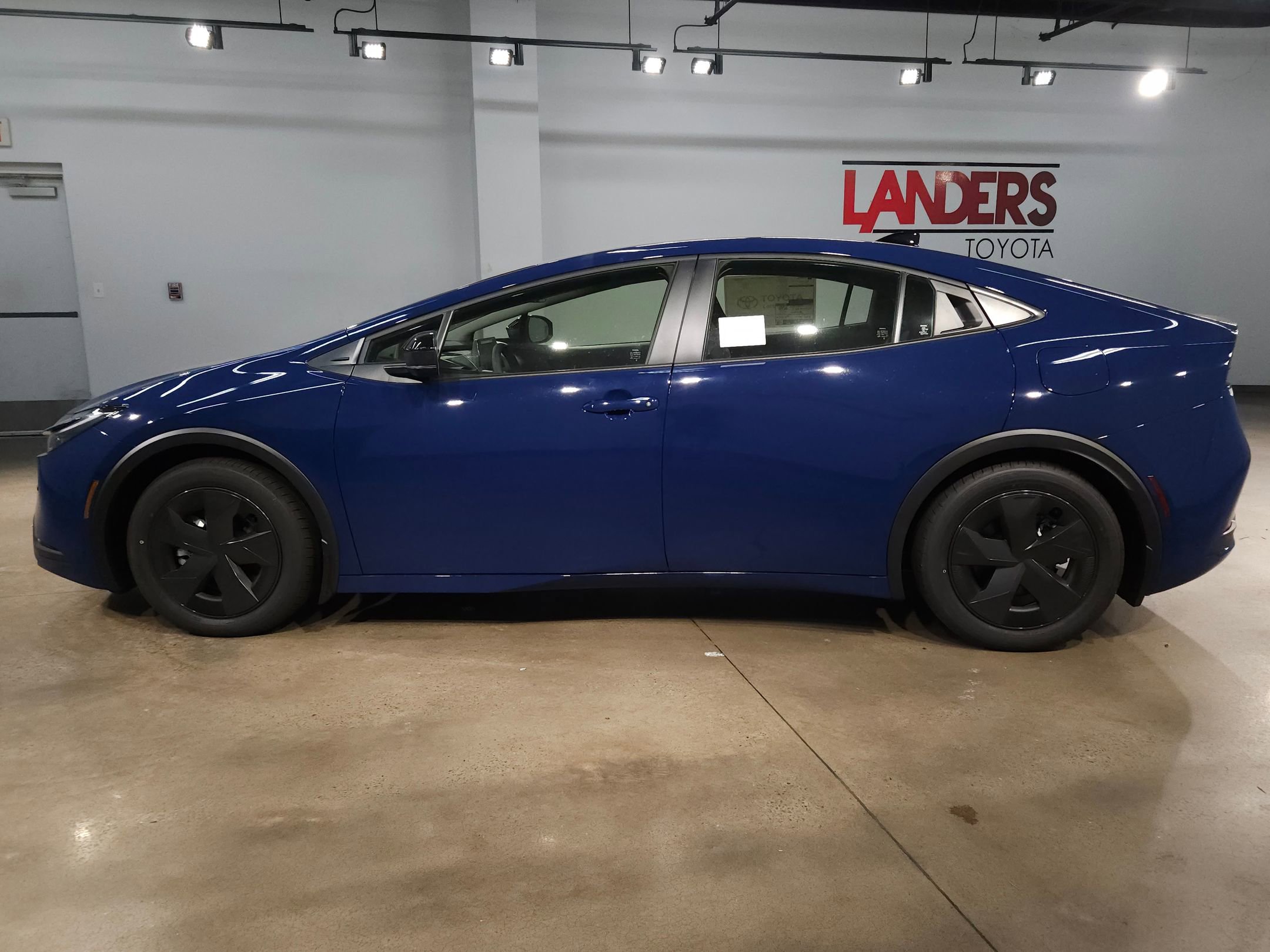 New 2026 Toyota Prius Plug-In Hybrid image 4