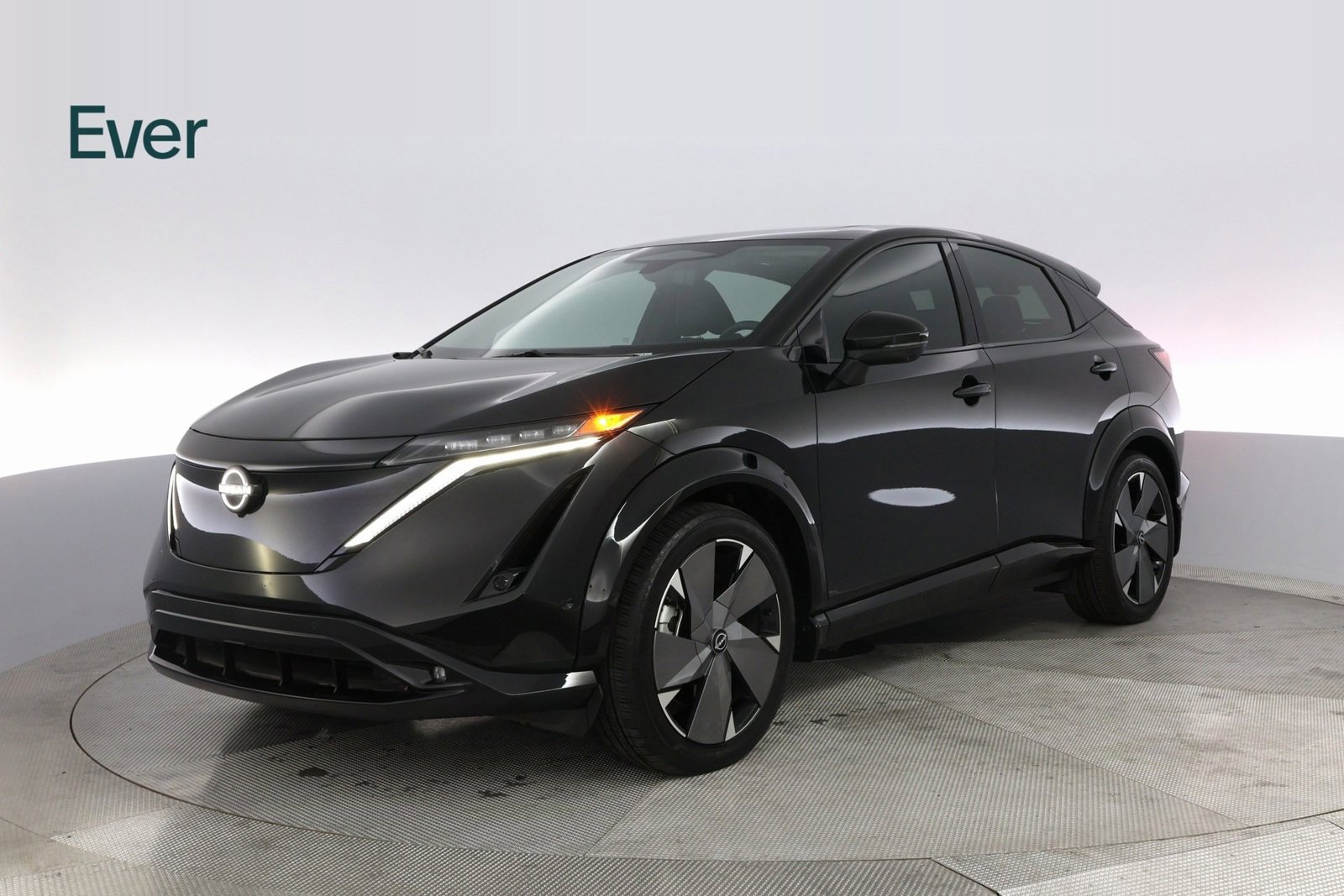 Used 2024 Nissan Ariya AWD image 2