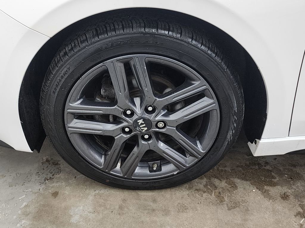 Used 2020 Kia Forte LXS FWD image 32