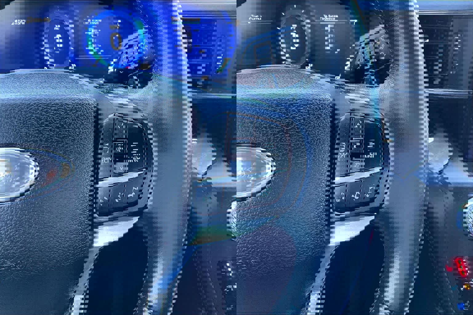 Used 2020 Ford Explorer Platinum w/ Premium Technology Package image 45