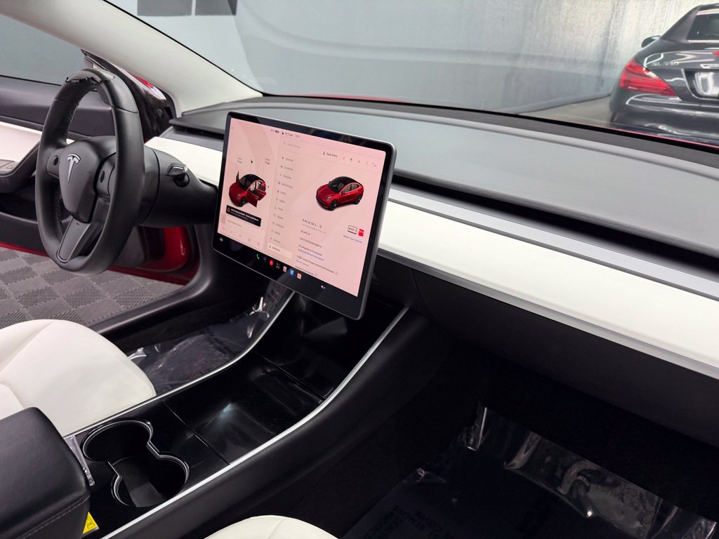 Used 2019 Tesla Model 3 Standard Range RWD image 46