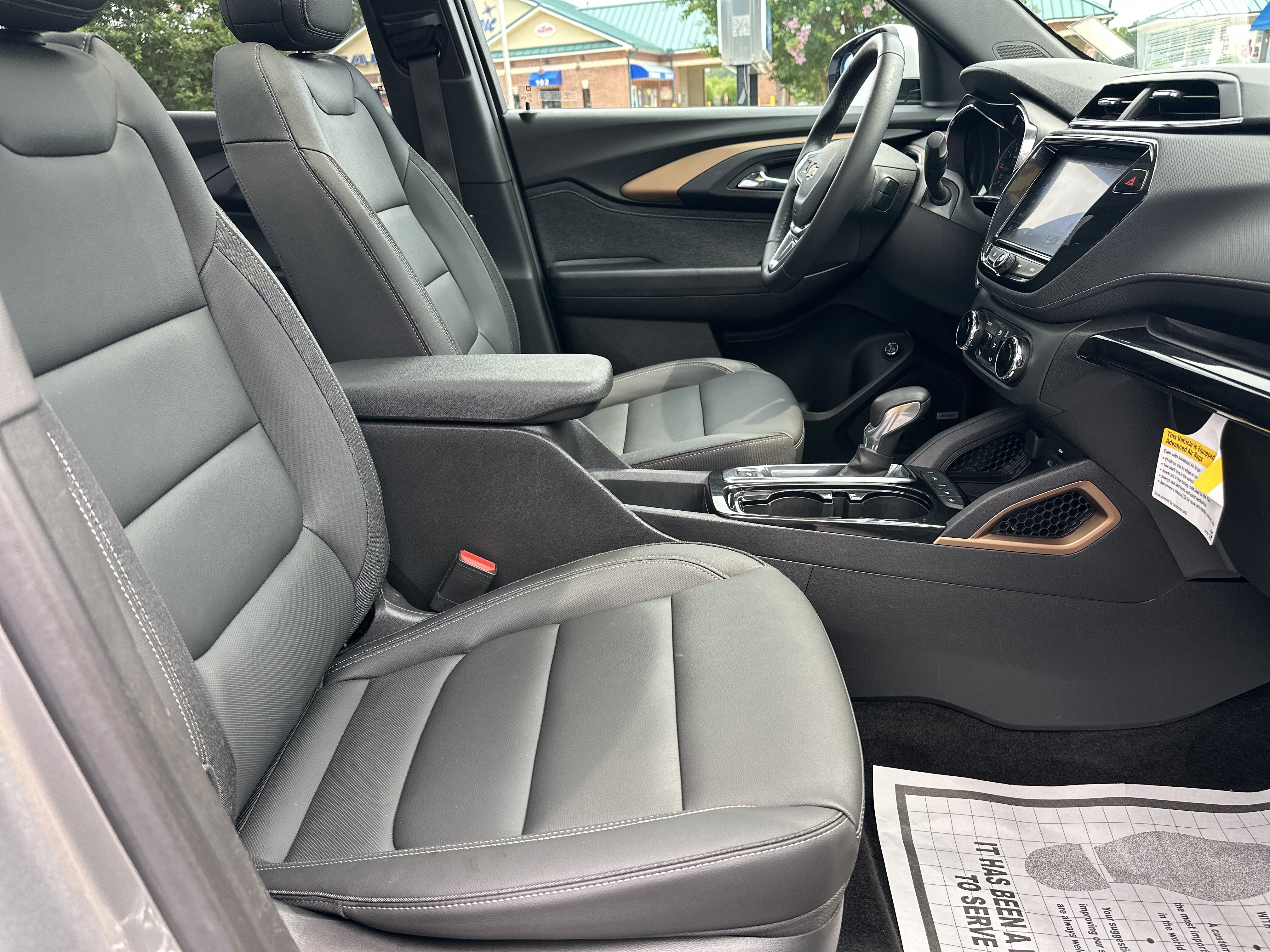 Used 2023 Chevrolet TrailBlazer ACTIV w/ Sun and Liftgate Package FWD image 14