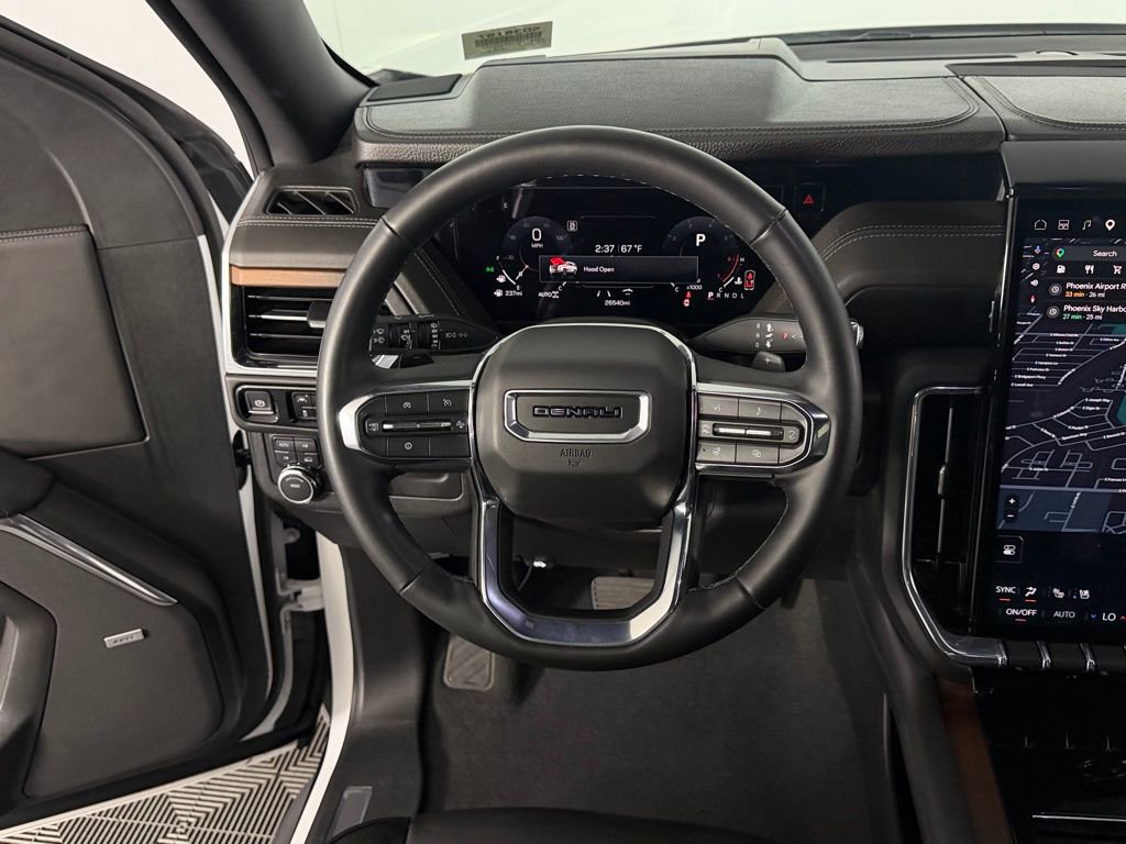 Used 2025 GMC Yukon XL Denali AWD/4WD image 15