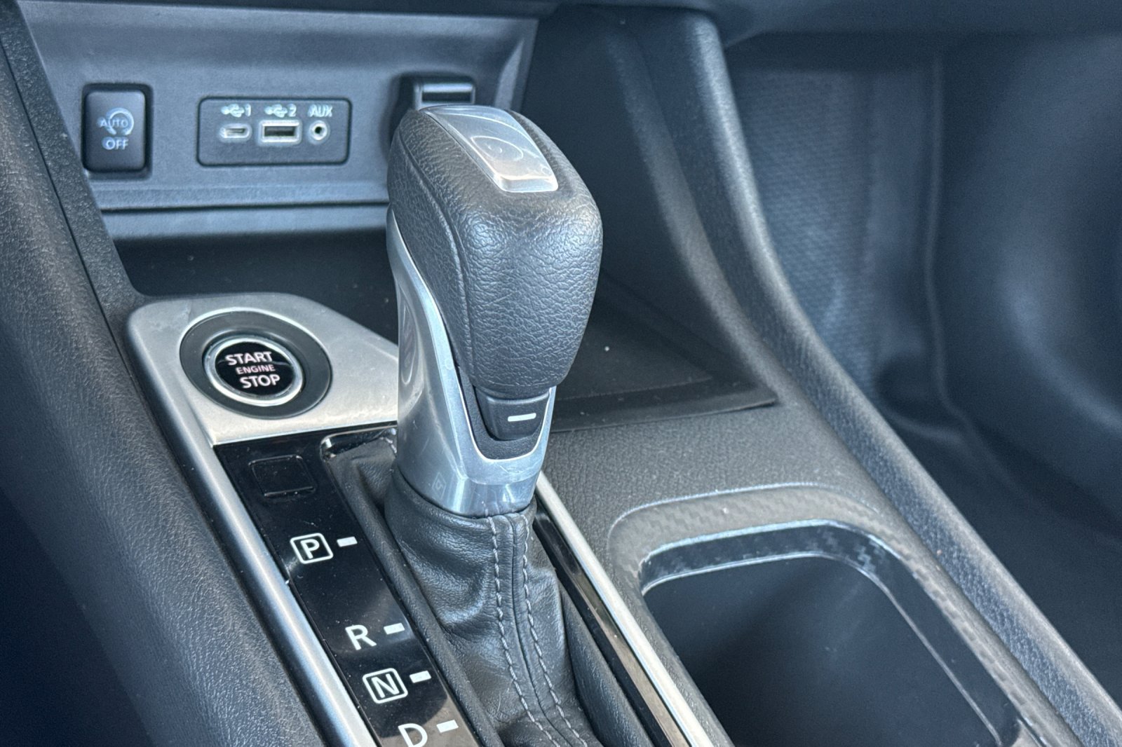 Certified 2024 Nissan Sentra SV FWD image 25