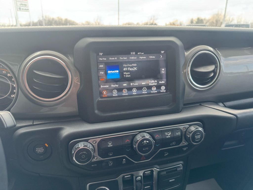 Used 2019 Jeep Wrangler Unlimited Sahara image 14