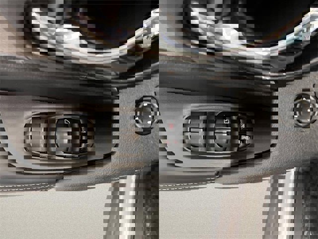 Used 2020 Nissan Rogue SV image 17