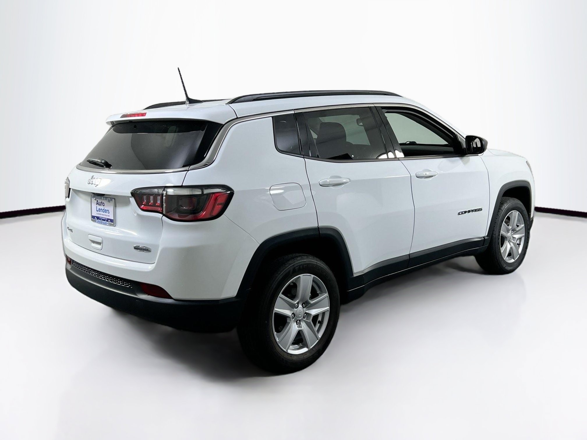 Used 2022 Jeep Compass Latitude AWD/4WD image 5