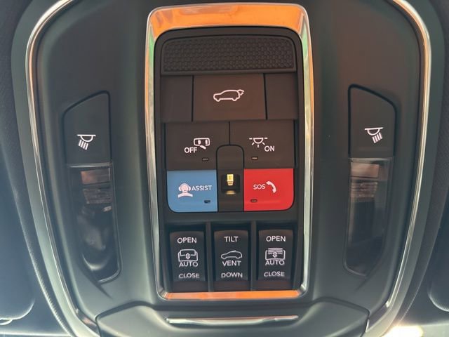 Used 2025 Jeep Wagoneer S Limited image 29