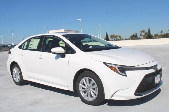 New 2026 Toyota Corolla XLE image 2