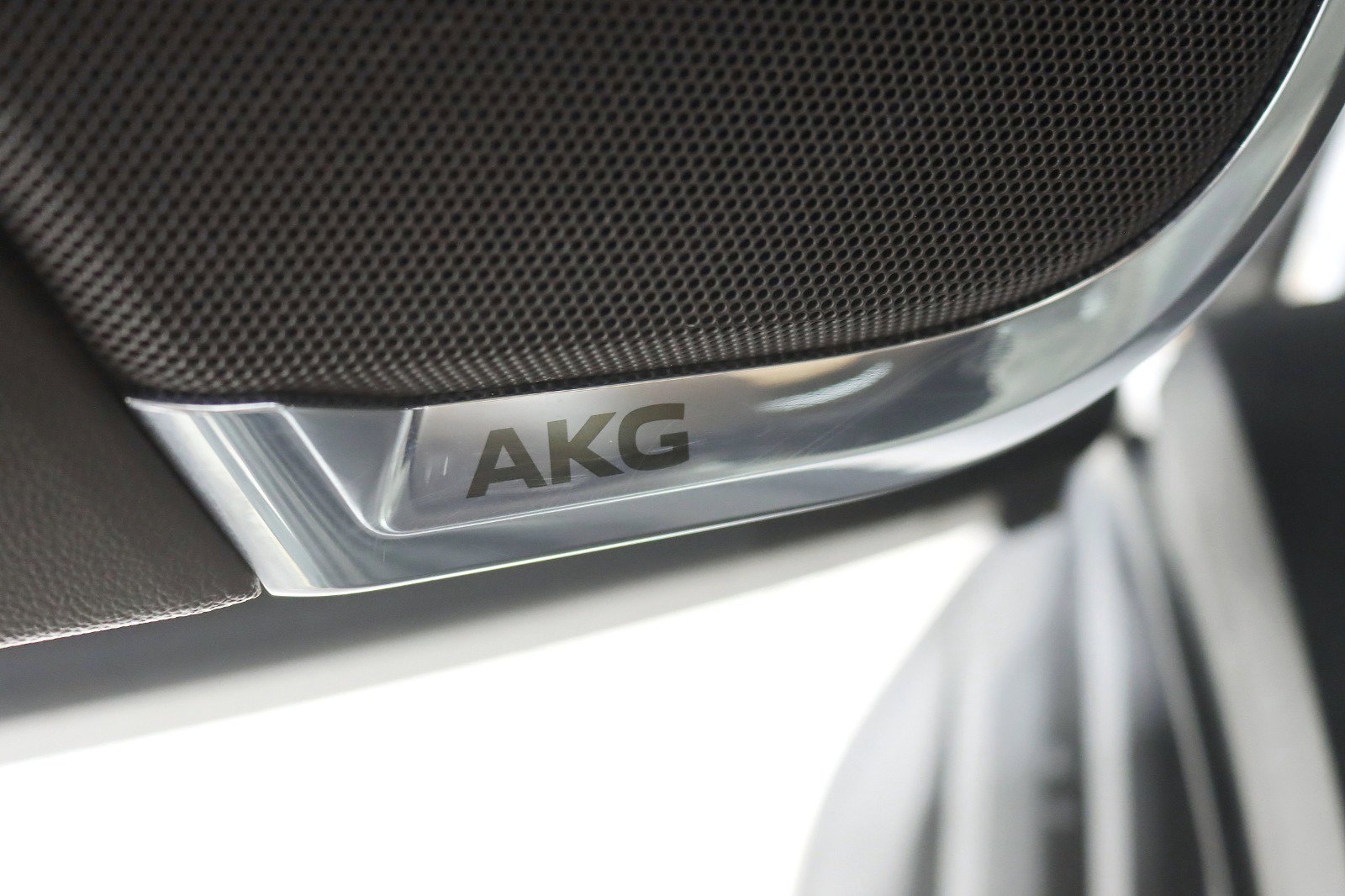 Used 2023 Cadillac Escalade ESV Premium Luxury AWD/4WD image 40