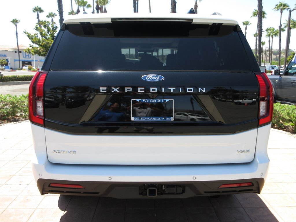 Certified 2025 Ford Expedition Max Active RWD image 3