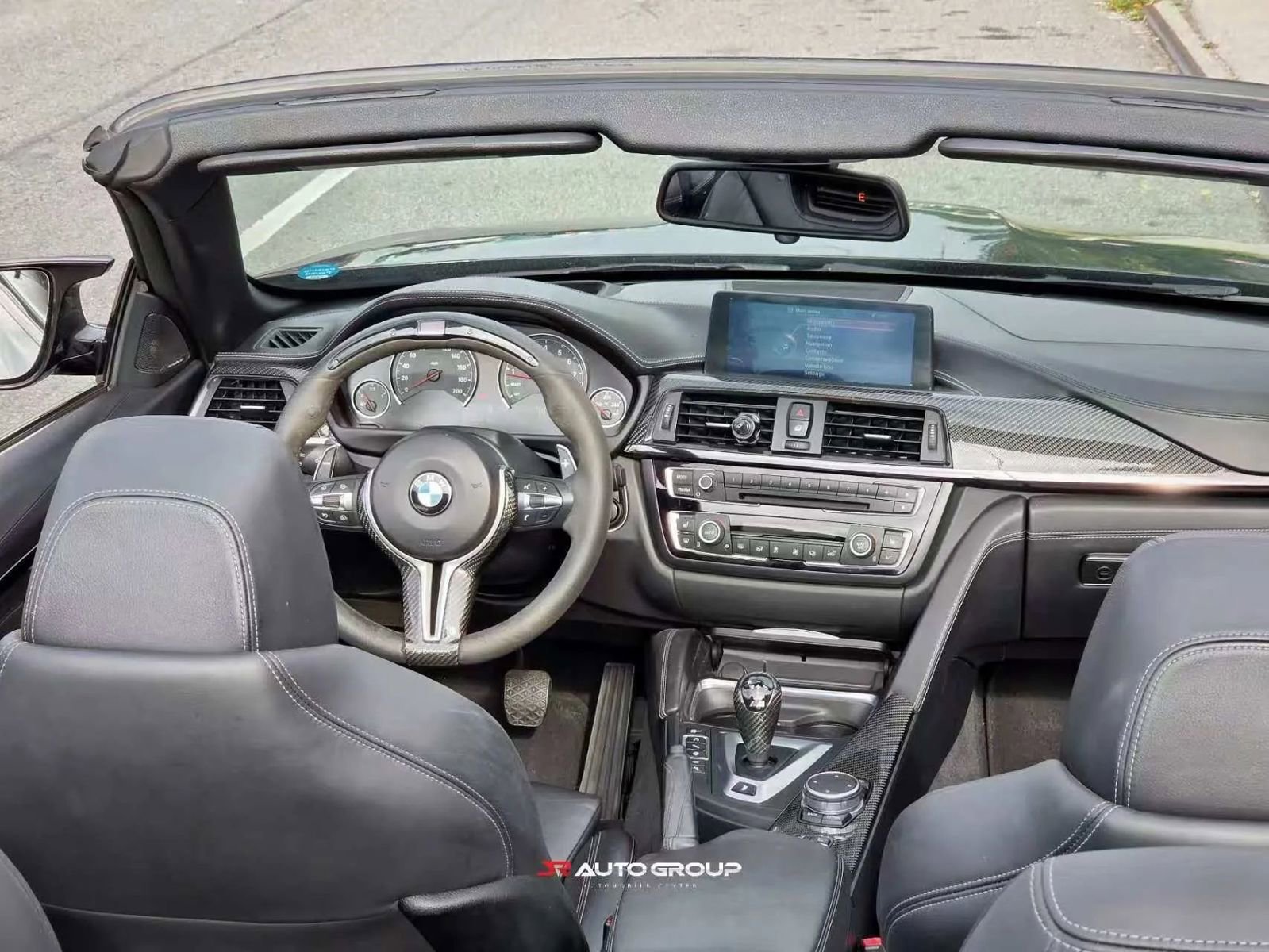 Used 2015 BMW M4 Convertible image 16