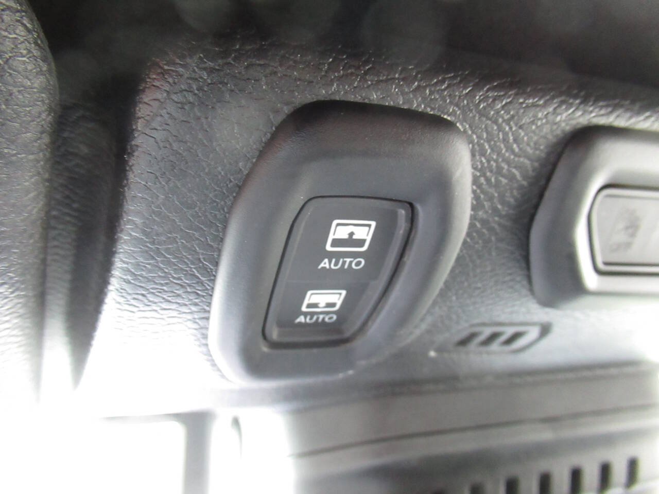 Used 2023 Jeep Wrangler Unlimited Rubicon 392 AWD/4WD image 40