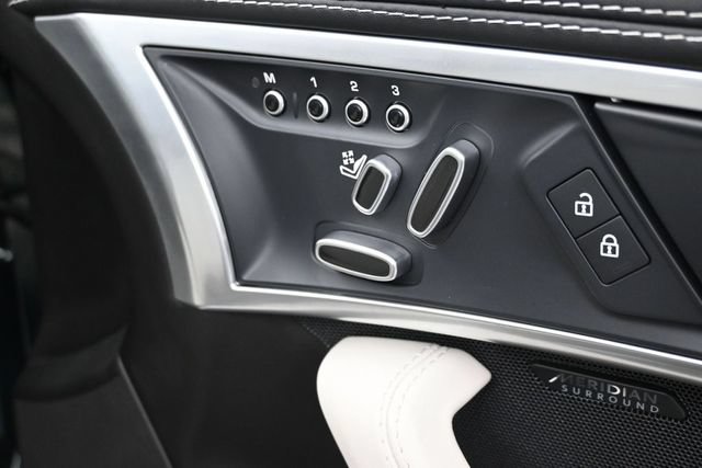 Used 2023 Jaguar F-TYPE R-Dynamic AWD/4WD image 12